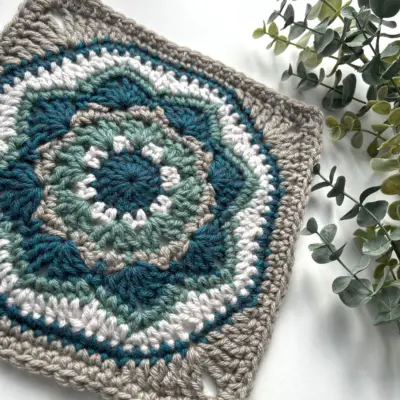 The Best Beginner Granny Square Step by Step Crochet Tutorial - JSPCREATE