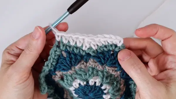 Mandala Crochet Square Easy Tutorial & Pattern - JSPCREATE