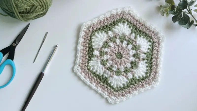 Granny Hexagon Flora